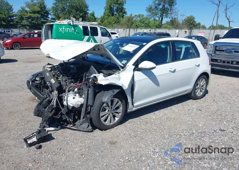 2021 Volkswagen Golf 1.4T Tsi z USA, uszkodzony, nr VIN 3VWG57AU9MM005112